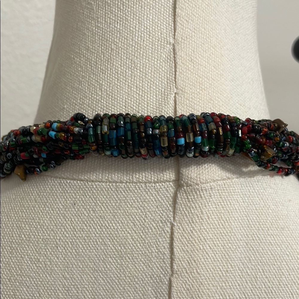 Elegant Multicolor Beaded Necklace - Picture 5 of 5